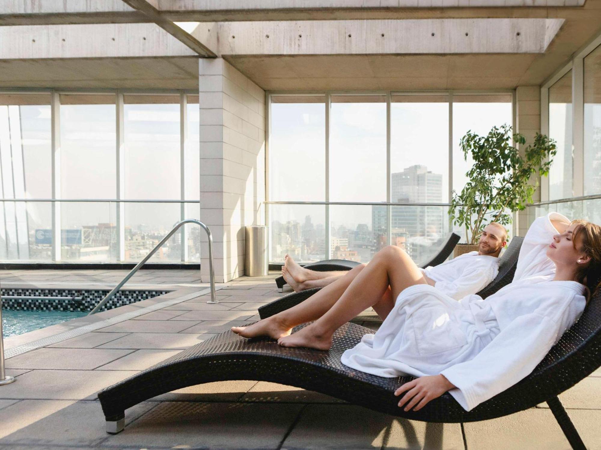 Отель Pullman Santiago El Bosque Экстерьер фото The Spa at The Westin