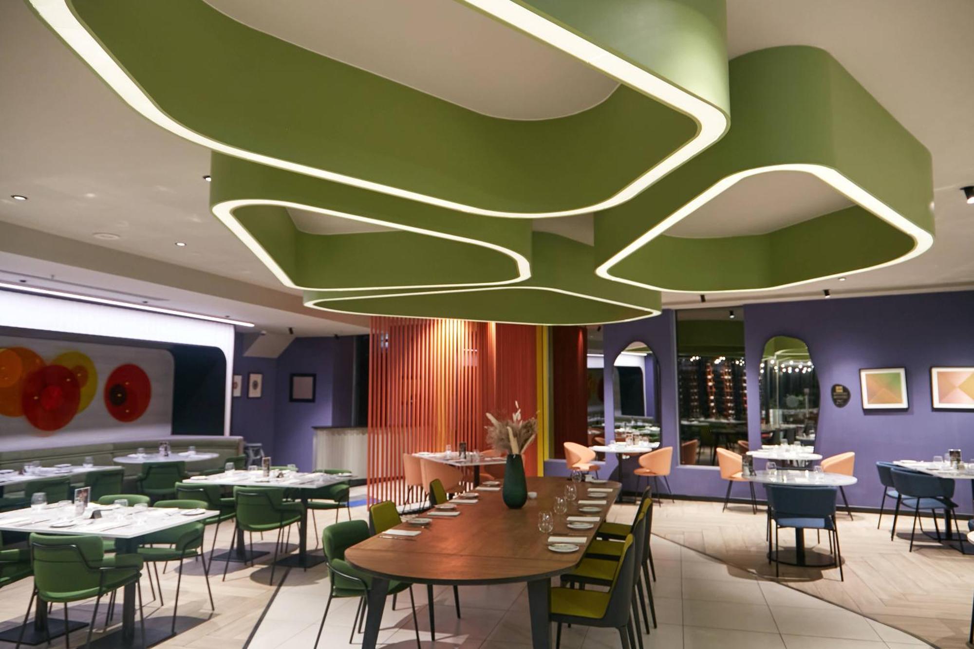 Отель Pullman Santiago El Bosque Экстерьер фото Restaurant interior